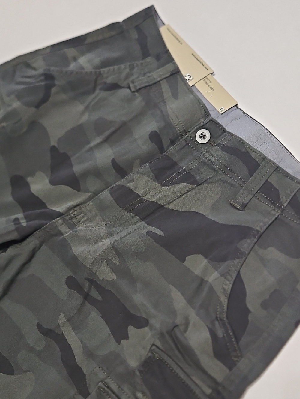Iron Clothing Co Jungle  Green Camo Men's Stretch Cargo Shorts Size 32